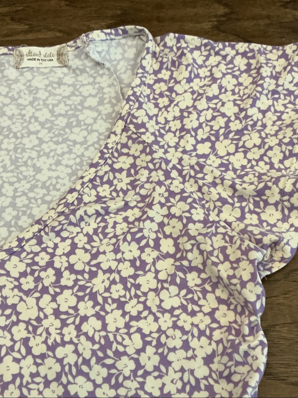 NWOT Altar'd State Lavender Floral V-Neck M Tiered Dress with Cap Sleeve - Picture 4 of 8